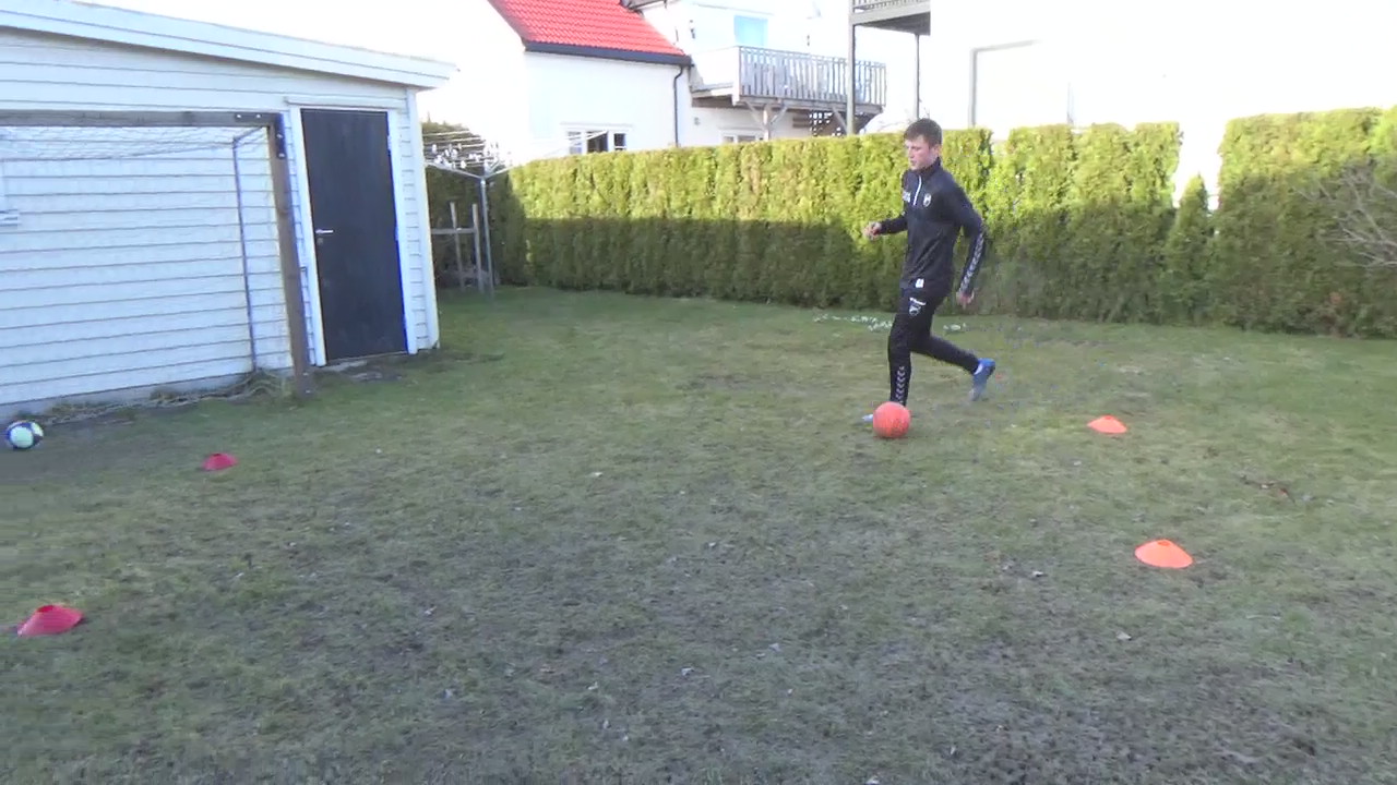 10 Triksing - medtak Cruyff høyre.MP4